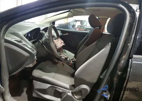 2014 Ford Focus Se z USA, uszkodzony, nr VIN 1FADP3F29EL125906